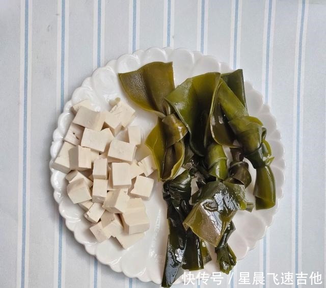 海带豆腐汤|豆腐和“它”一起煮，清肠道排油脂，相当于在慢跑，真管用！
