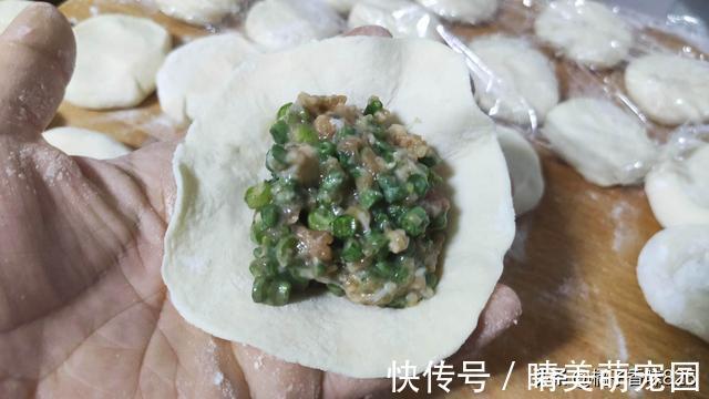 蒸包子|秋天遇到此菜别错过，蒸包子最香，营养高味道棒，再不吃就过季了