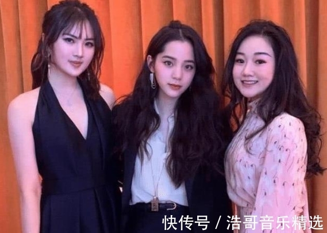 周也|中餐廳最新路透,姚安娜多看龔俊一眼都被罵,節(jié)目未播就遭受網(wǎng)暴