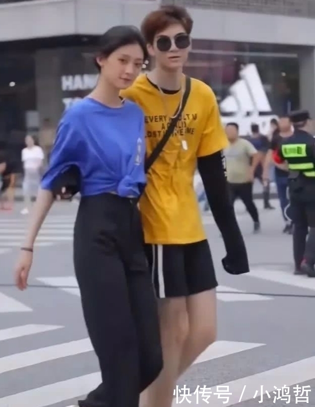 自觉|有一种撒狗粮叫做:男生穿女友的超短裤,未成年请自觉闭眼!