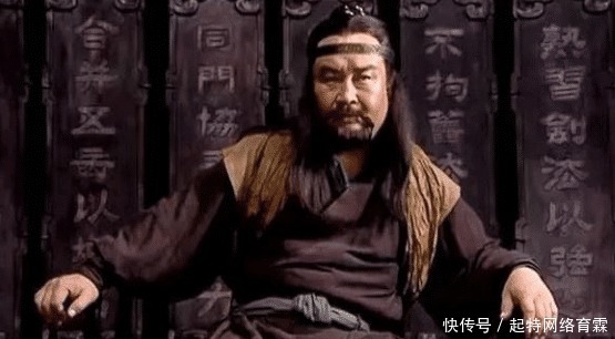 大门|金庸笔下2大奇葩门派,一山不容二虎,他们却寄人篱下却成大门派