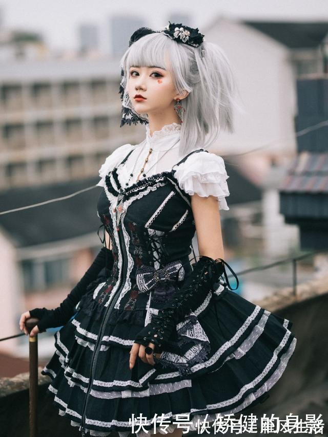 切+双马尾|放弃你的黑长直吧,现在流行“公主切+双马尾”,甜美感十足