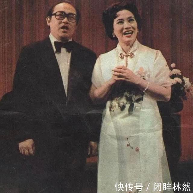 一生演唱800多首歌,丈夫去世12年,她不舍下葬将骨灰摆放在卧室