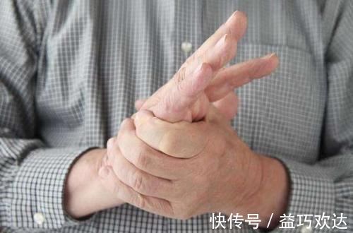 头晕头痛|血管堵,手先知,手上若有这4种表现,可能是血管堵了