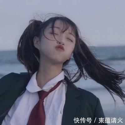 “高鼻梁”才好看?有这“3特点”的女孩子,塌鼻子反而更惊艳!