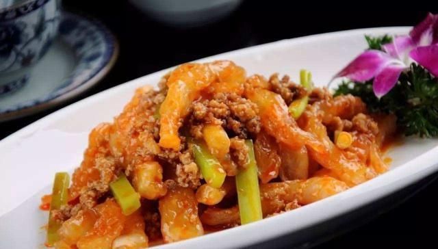 下菜|家常臊子牛筋,吃起来牛筋软糯,汁味浓厚,下酒和下菜都合适