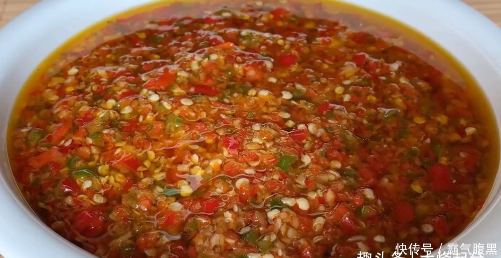 简单|辣椒酱,做法简单,香辣又下饭,越辣越想吃,配米饭或者馒头特香