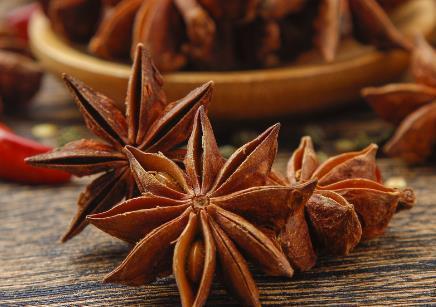 炖羊肉时,牢记“3要2不要”,羊肉汤奶白不发黑,鲜美无腥膻味!