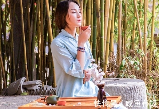 茶叶@这几首小诗,把茶的灵韵写活了,诗词就是这么神奇,品茶如美人