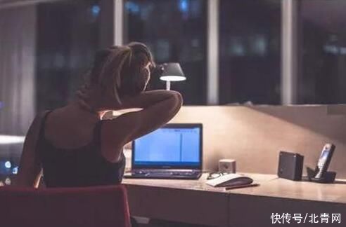 这五类人最容易衰老，尽量让生活规律，少熬夜