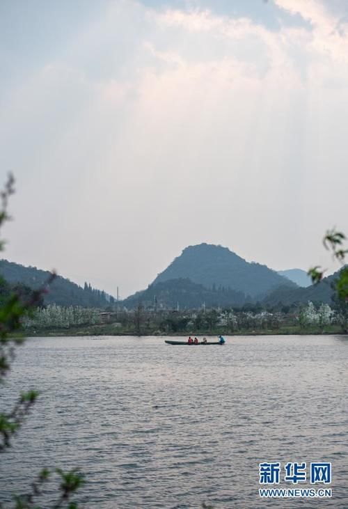 层峦叠嶂，光影交汇，《三生三世》外景拍摄地：普者黑国家湿地公园展现迷人景色