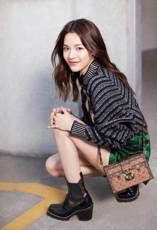 脸上有没|脸上有这4个“特征”的女生,占了一个,颜值也不会差,精致迷人