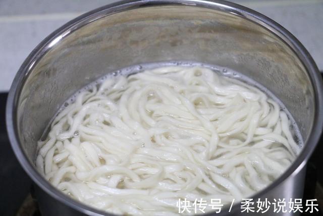 味道|做面条，教您一招，香味独特的做法，简单、味道赞，吃完还想吃