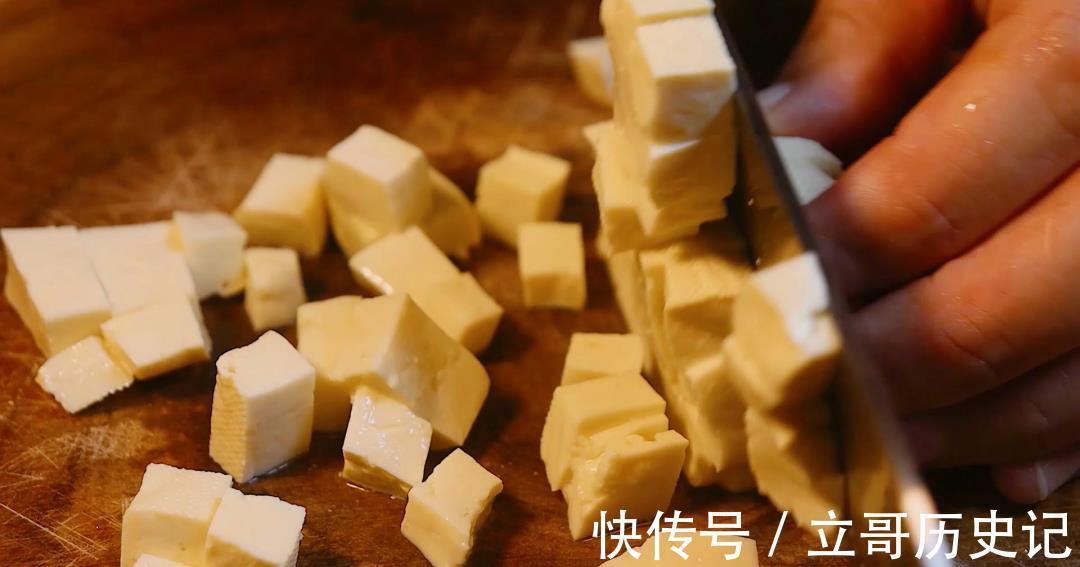 猪肝|钙比牛奶高!比猪肝更补铁,隔壁宝宝也想吃,一口吃进10种营养