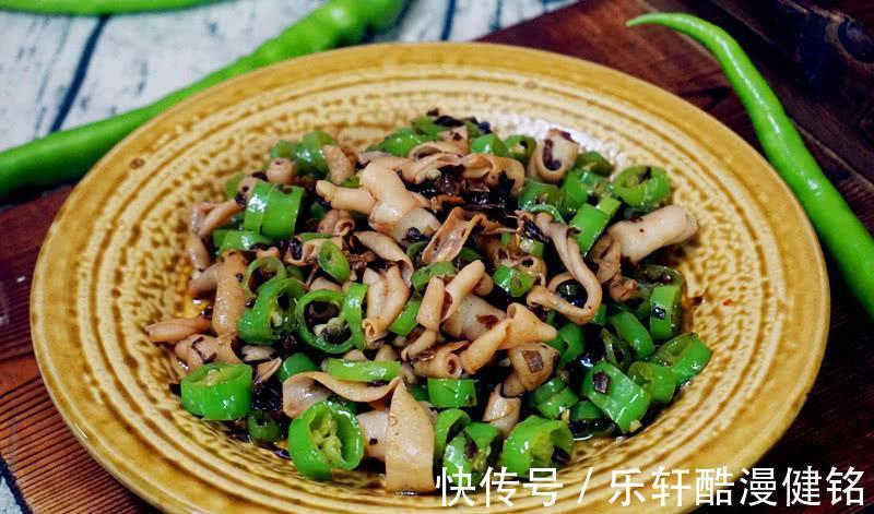 快手|辣炒碎米芽鹅肠，鲜嫩爽脆，快手简单，每一口都是味蕾的享受
