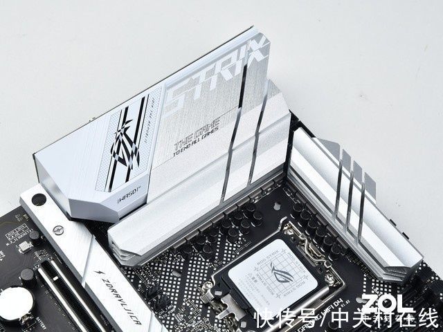 主板|新一代雪姬 华硕ROG STRIX B660-A GAMING WIFI D4吹雪主板图赏