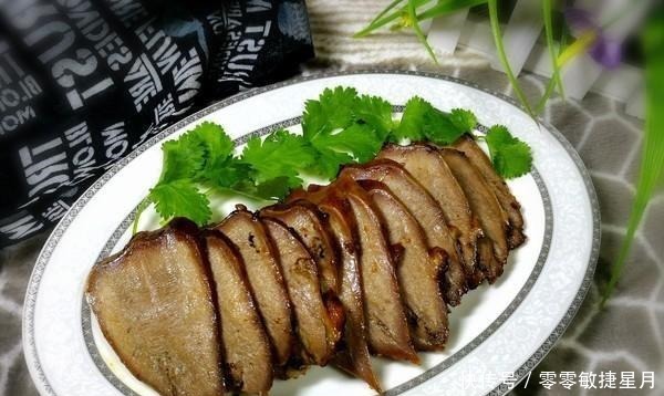 这部分|这部分只有一头猪,秋天吃的很好,但经常不受欢迎,真可惜