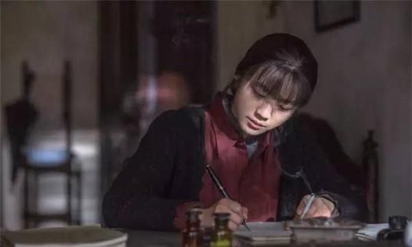 颜小二!鲁迅写孔乙己的结局时,是笔误还是有意为之?先生比我们想象中严谨