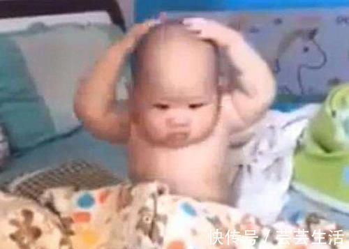 理发|趁宝宝在睡觉,妈妈偷偷给他剃了个光头,醒来后的反应让宝妈笑翻
