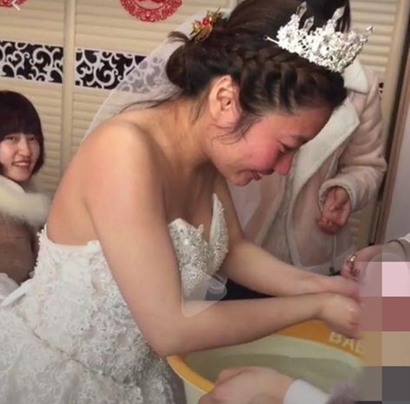 新娘|一眼误终生,身高一米九的新娘火了,当帘子拉开的一瞬间,惊艳了