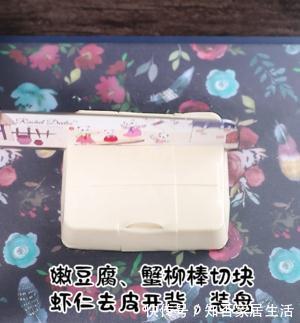 家常豆腐菜谱,蟹棒虾仁蒸豆腐,简单美味营养,健康又下饭