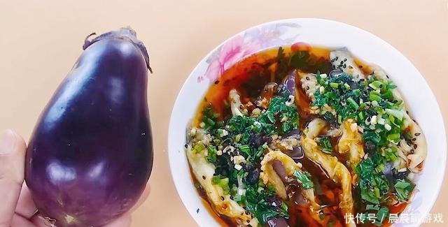 炒茄子,直接放油就错了,多加一步,茄子鲜香不油腻!
