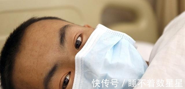 肩膀疼痛|35岁男子右肩疼痛诊出肝癌,后悔大哭,可能“3件事”没忍住