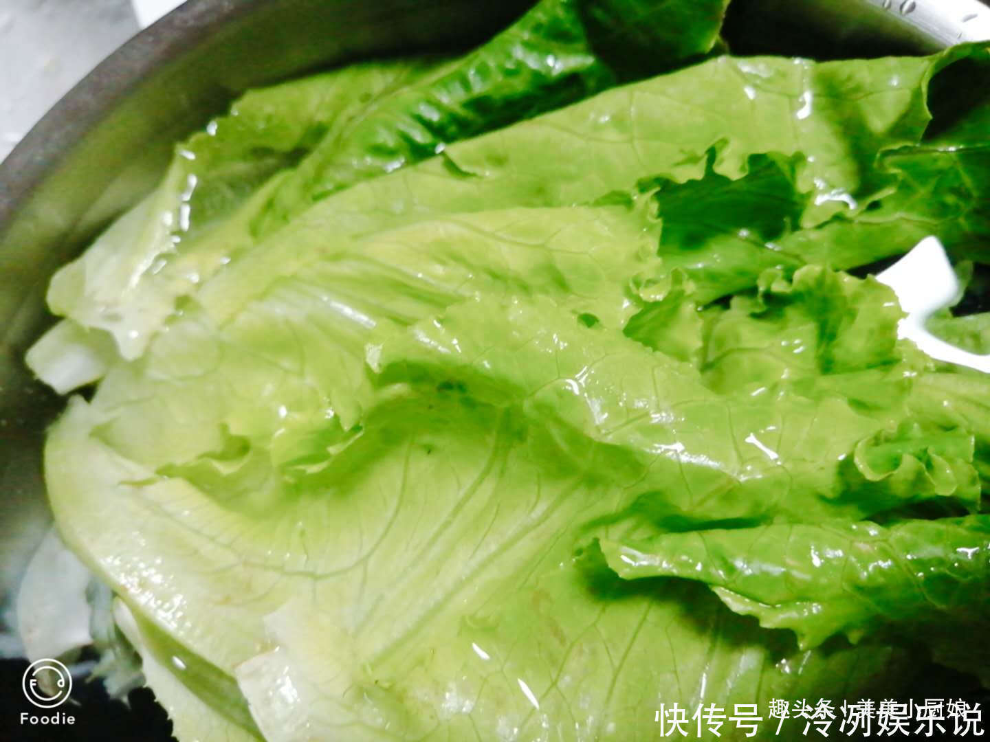 5朵香菇，3两生菜，做出青脆爽口的懒人菜，吃再多都不增肥