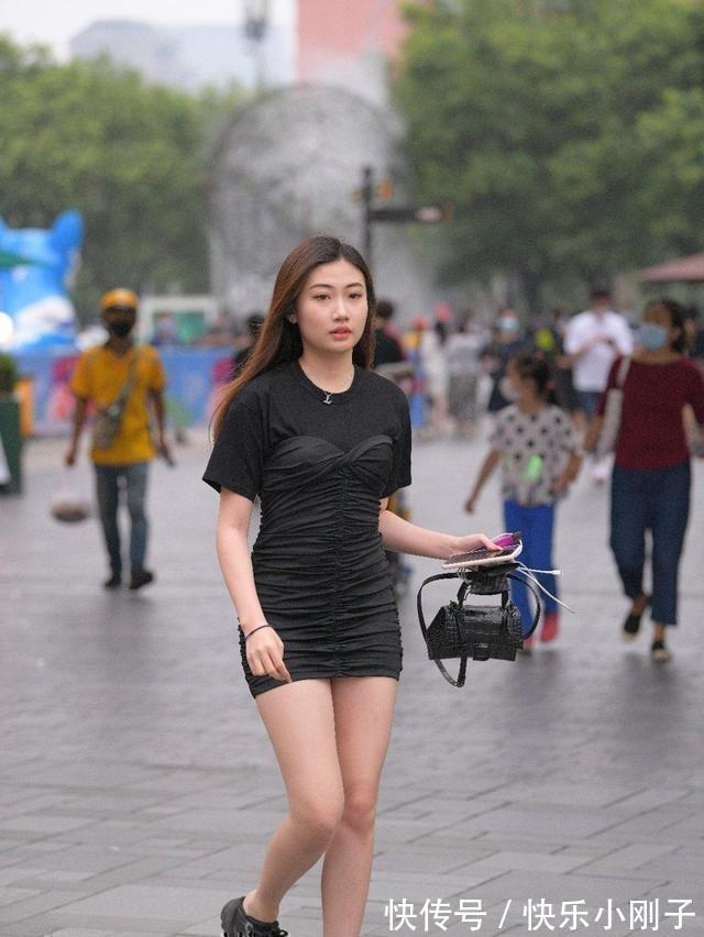 修身款 美而不凡的连衣裙穿搭可爱有气质,凸显气质让美腿修长,减龄优雅