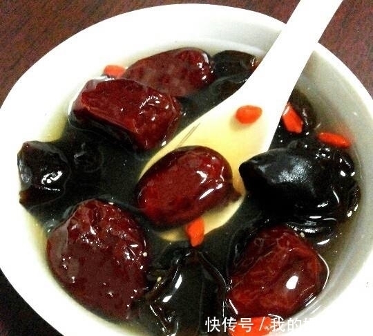 食物|若女性月经过少,多吃此几种食物,缓解月经过少,卵巢越来越年轻