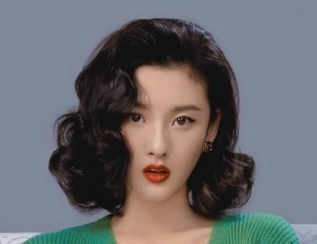 首脑美容OD体育- OD体育官方网站- OD体育APP下载- 世界杯指定平台美发化妆培训学校好吗？