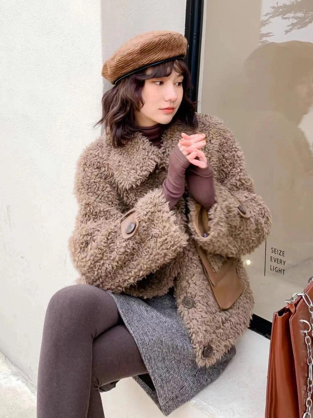 搭配|今年火了一种单品叫“颗粒绒外套”,软糯舒适又保暖,洋气百搭