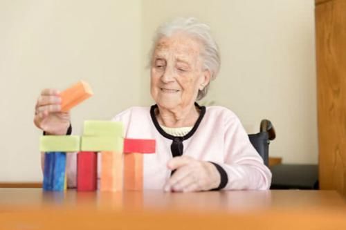 老年痴呆|3岁宝宝对妈妈的哭诉,让医生警觉,三个老年痴呆症细微变化浮出