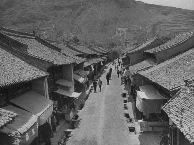 西厢记|朋友夫妻姓氏巧,张恨水《西厢记》暗示红烛下双拜,还完西厢债