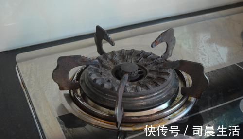 妙招|厨房灶台怎么洗干净?教你不用一滴水,轻松去除灶台油污,真管用