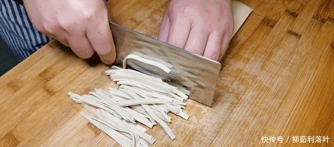 一张豆皮,一把韭菜,做人见人爱的素食小炒