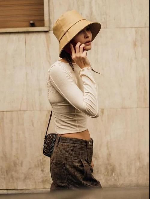 你是什么脸型，就戴什么帽子，千万别乱选