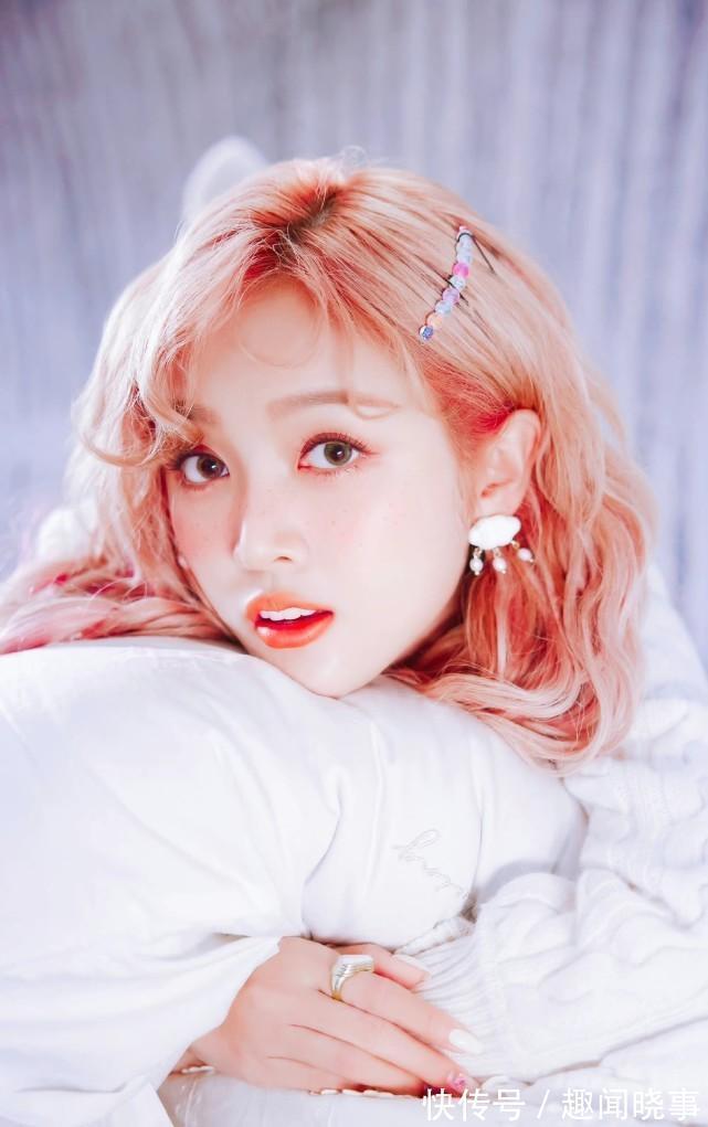 |吴宣仪机场同粉丝对话好搞笑,反矫情达人上线,性格真的很不错