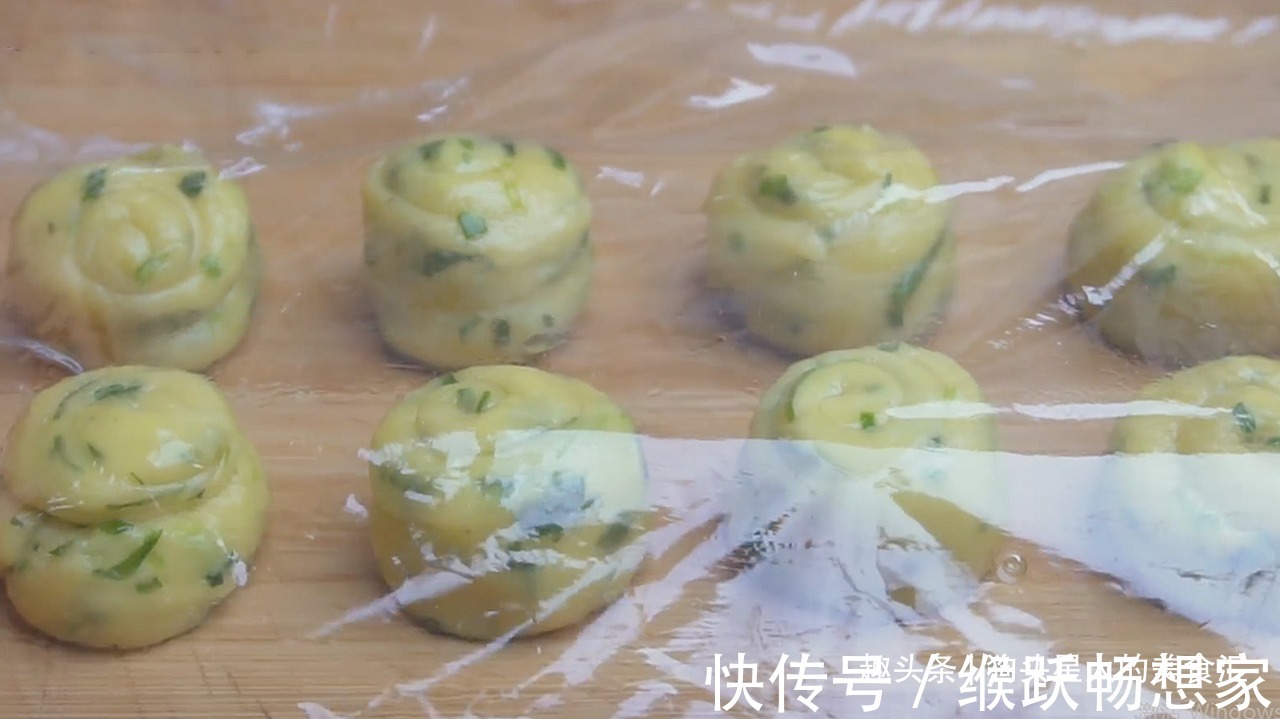 包子|我家面粉从不蒸馒头,比包子馒头简单,一次做13个,真香