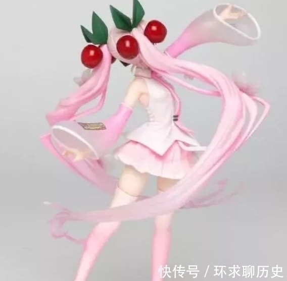 99块的初音未来手办什么样子?本以为会辣眼睛,看到腿后:值了!