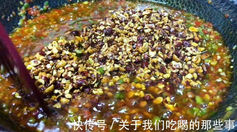 遇见|三伏天,遇见此菜别错过,维C是橙子8倍,加几样炒一炒,香辣下饭