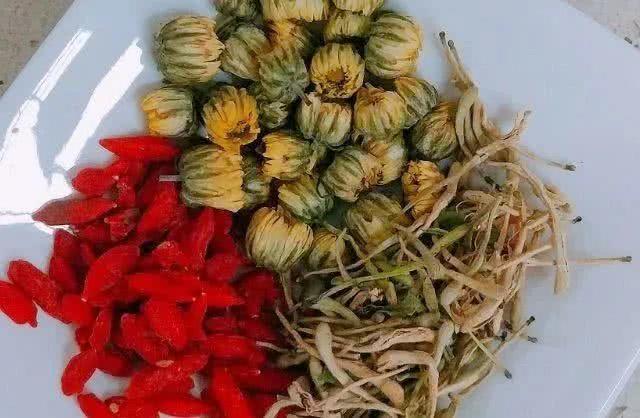 黄芪|枸杞配一宝,喝上3天,肾会充满能量,肝也慢慢好转