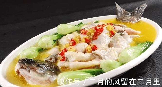 鸡汤|醋椒鱼头酸辣咸香，尝一口略带带辣，鱼肉鲜香味美