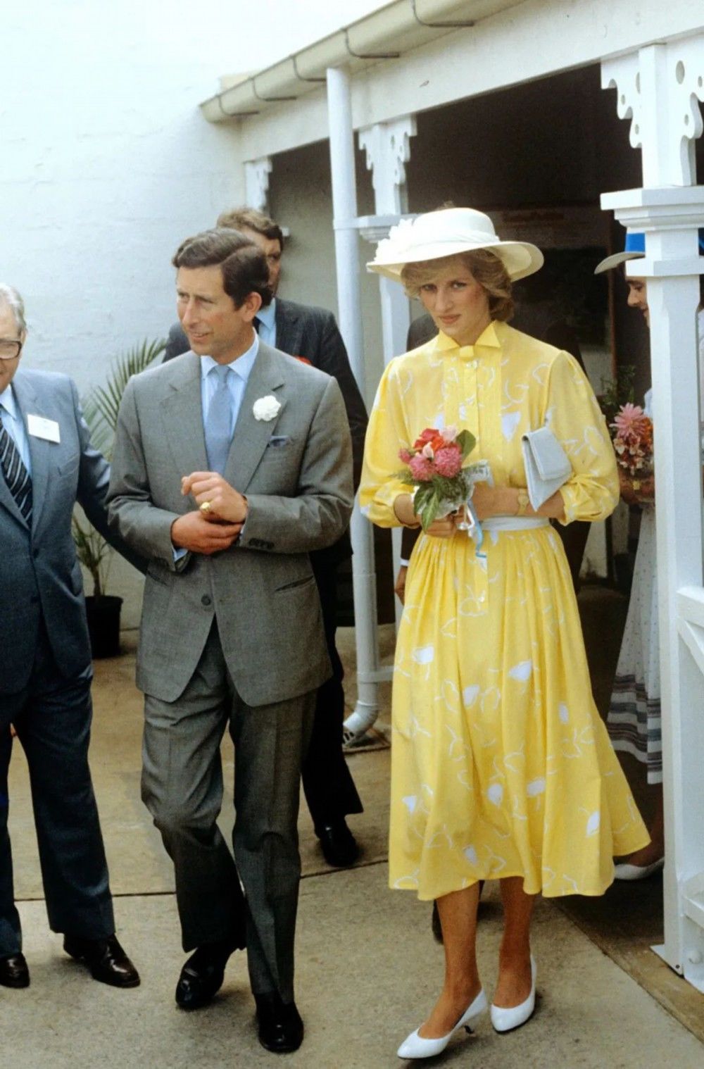 灰黄|2021年度流行色发布，准备创造新一年的灰黄!