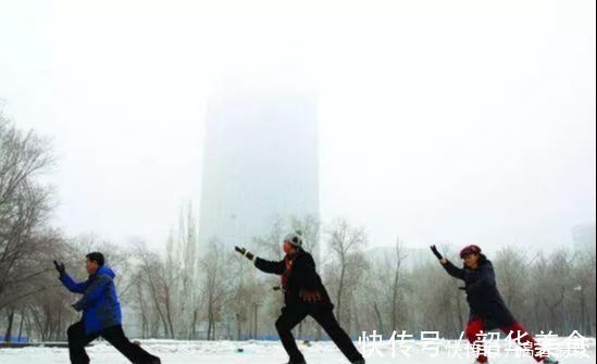 晨起|转告高血压患者冬天晨起别做3件事,牢记3点,冬天血压妥妥的