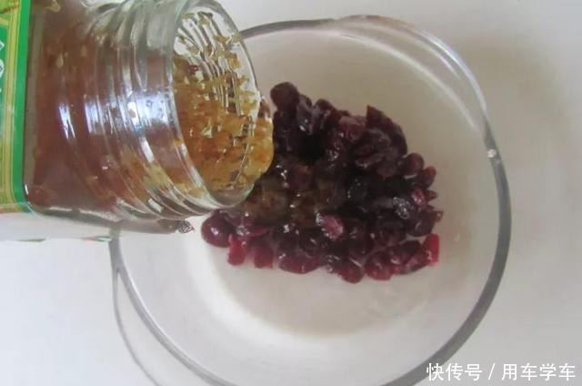 深秋芋头正当时,教你做蔓越莓芋泥杏仁球,颜值高口感好