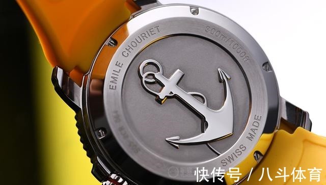 表冠 公价1万2 这块潜水表绝对够“毒”!