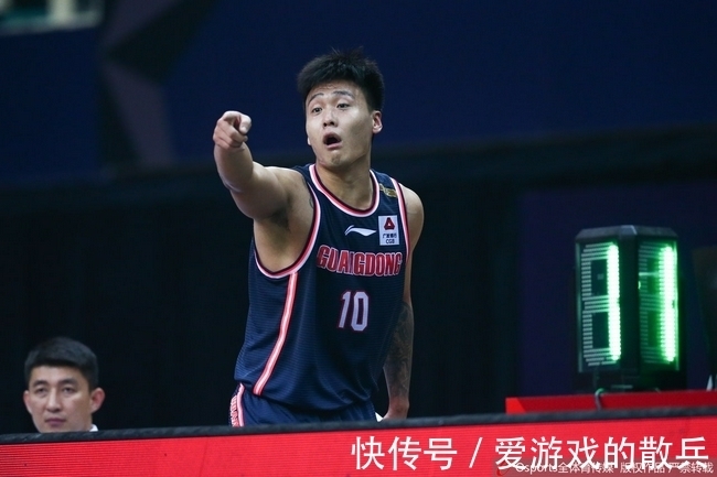 裁判|赵睿6犯离场后骂裁判再吃一T 累计两T被驱逐
