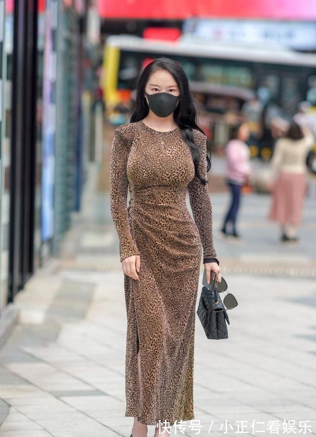 穿搭 美丽十足的连衣裙穿搭端庄有气质,塑造长腿美女的风范,自在飘逸