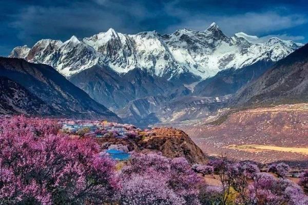 梅里雪山|中国公认最美雪山第一藏族圣地第五拥有绝美蓝月谷